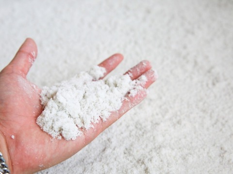 ขายส่งหินโรยสีขาว เม็ดละเอียด